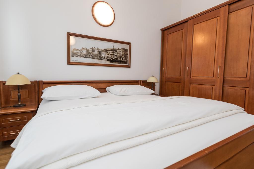 Apartments Villa Castello Crikvenica Ngoại thất bức ảnh
